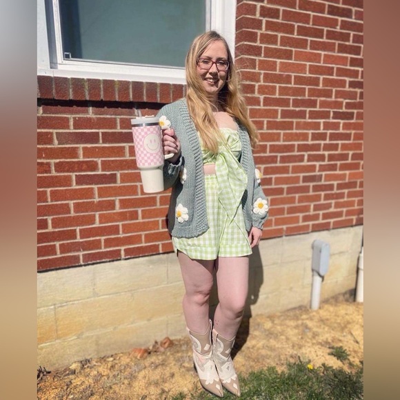 Follow me on Instagram💕🌸 - Picture 2 of 4